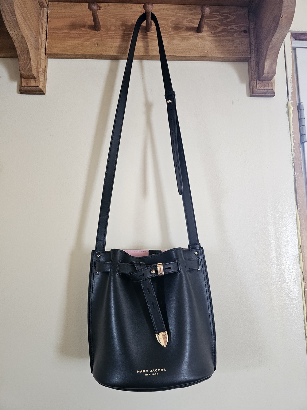 Marc Jacobs Black Leather Bucket Bag with Gold Hardware